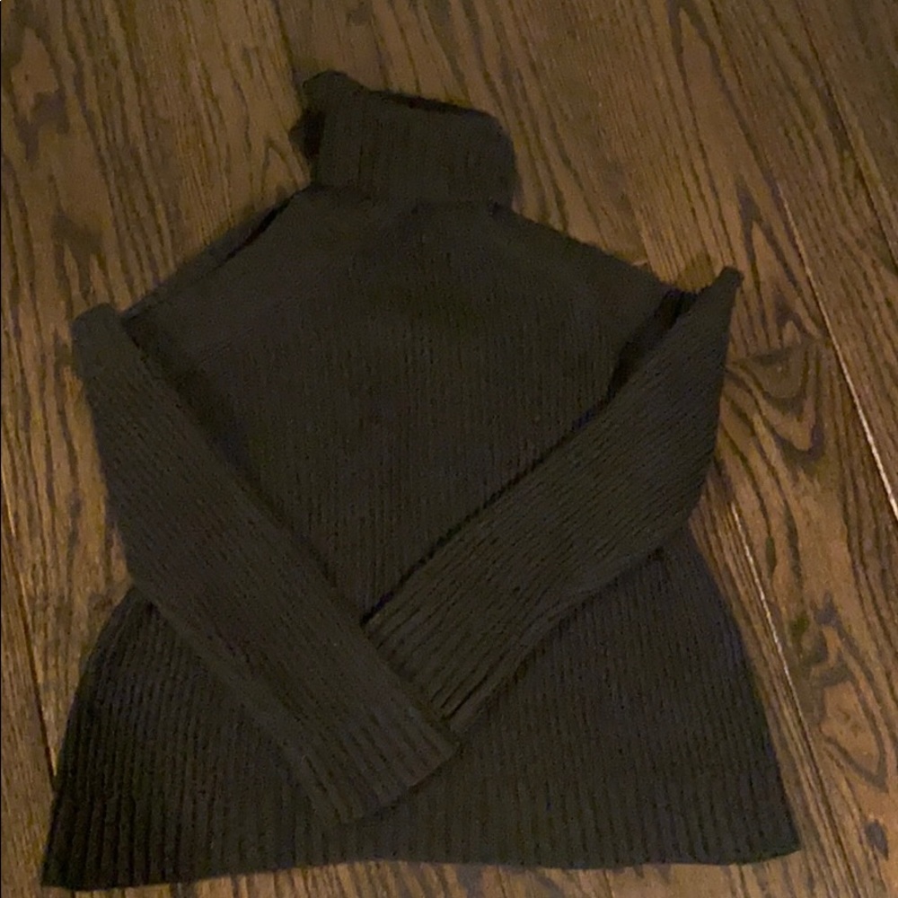 Joa Cold shoulder black sweater